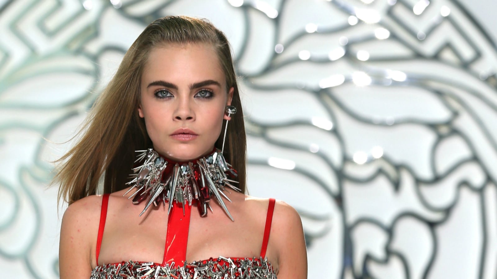 articles/2013/02/26/cara-delevingne-trademarks-her-name/caradEDIT_xr9h1k