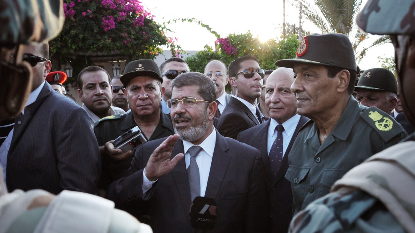 cheats/2012/08/12/morsi-orders-army-chief-out/egypt-morsi-cancels-amendment-military-powers-cheat_kd0zdw