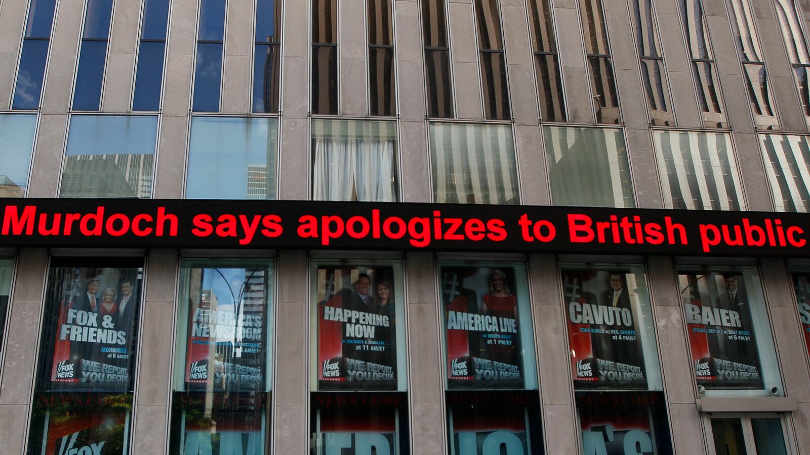 cheats/2012/05/02/murdoch-s-fox-licenses-criticized/fox-news-murdoch-cheat_rxoujj