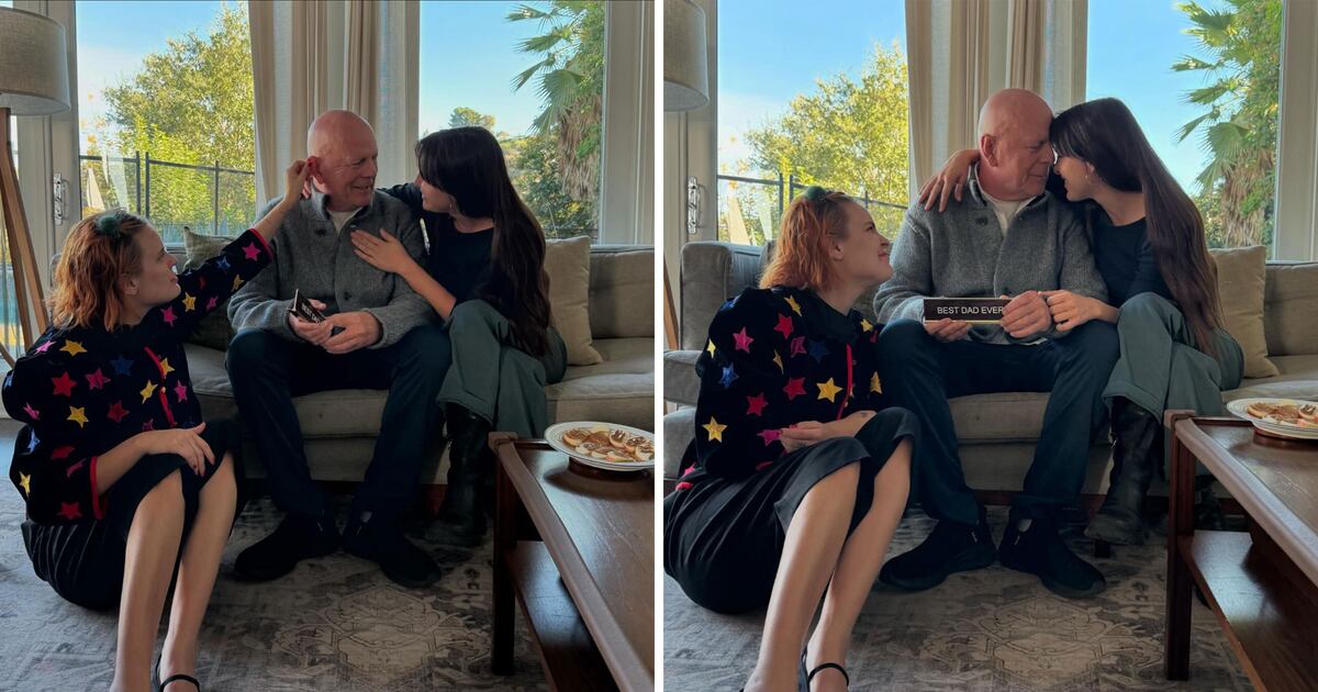 Bruce Willis Celebrates Thanksgiving with Family