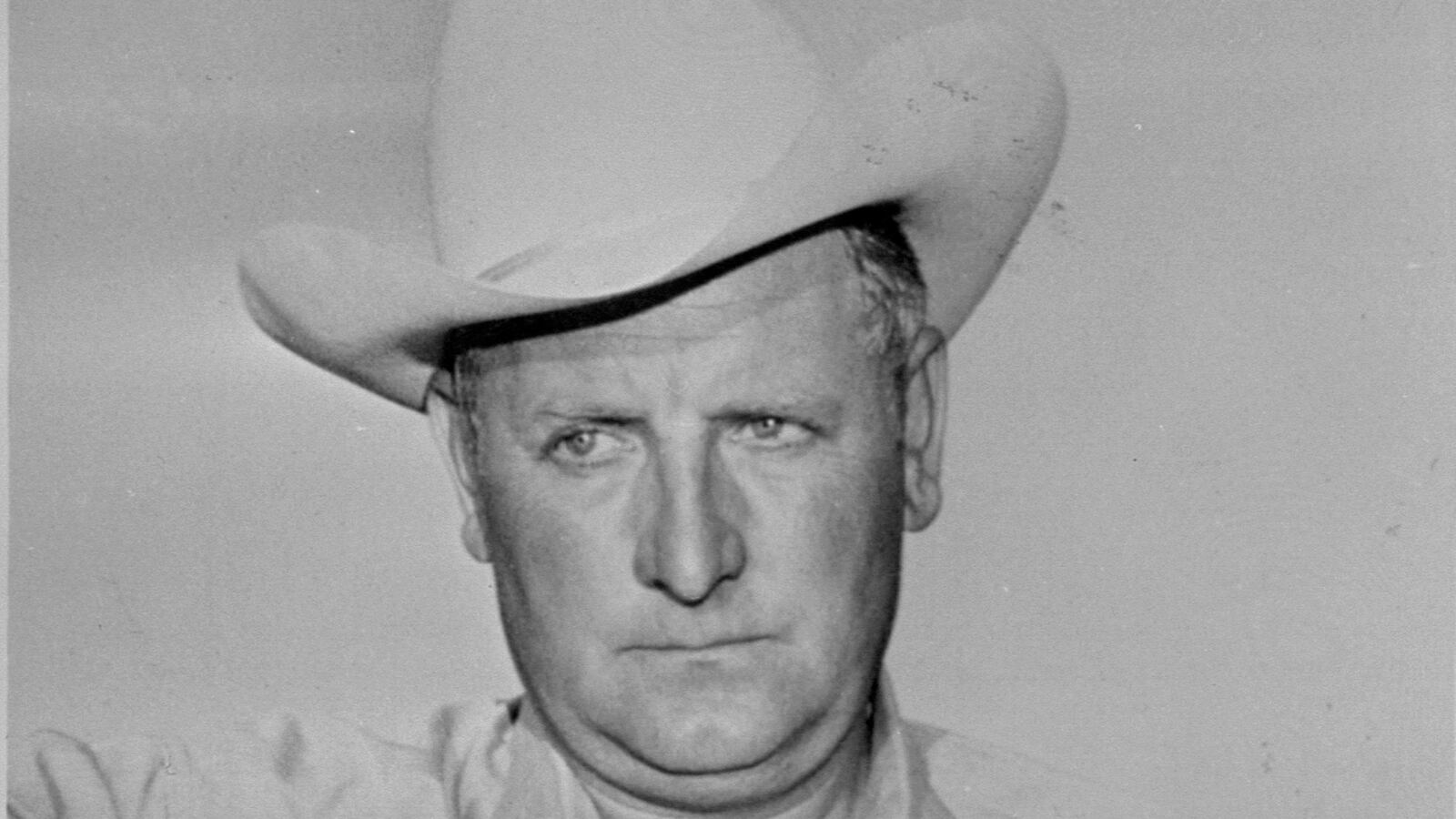 articles/2014/06/08/the-cowboy-sheriff-of-las-vegas-rides-into-mob-museum/140606-smith-ralph-lamb-tease_pdkwus