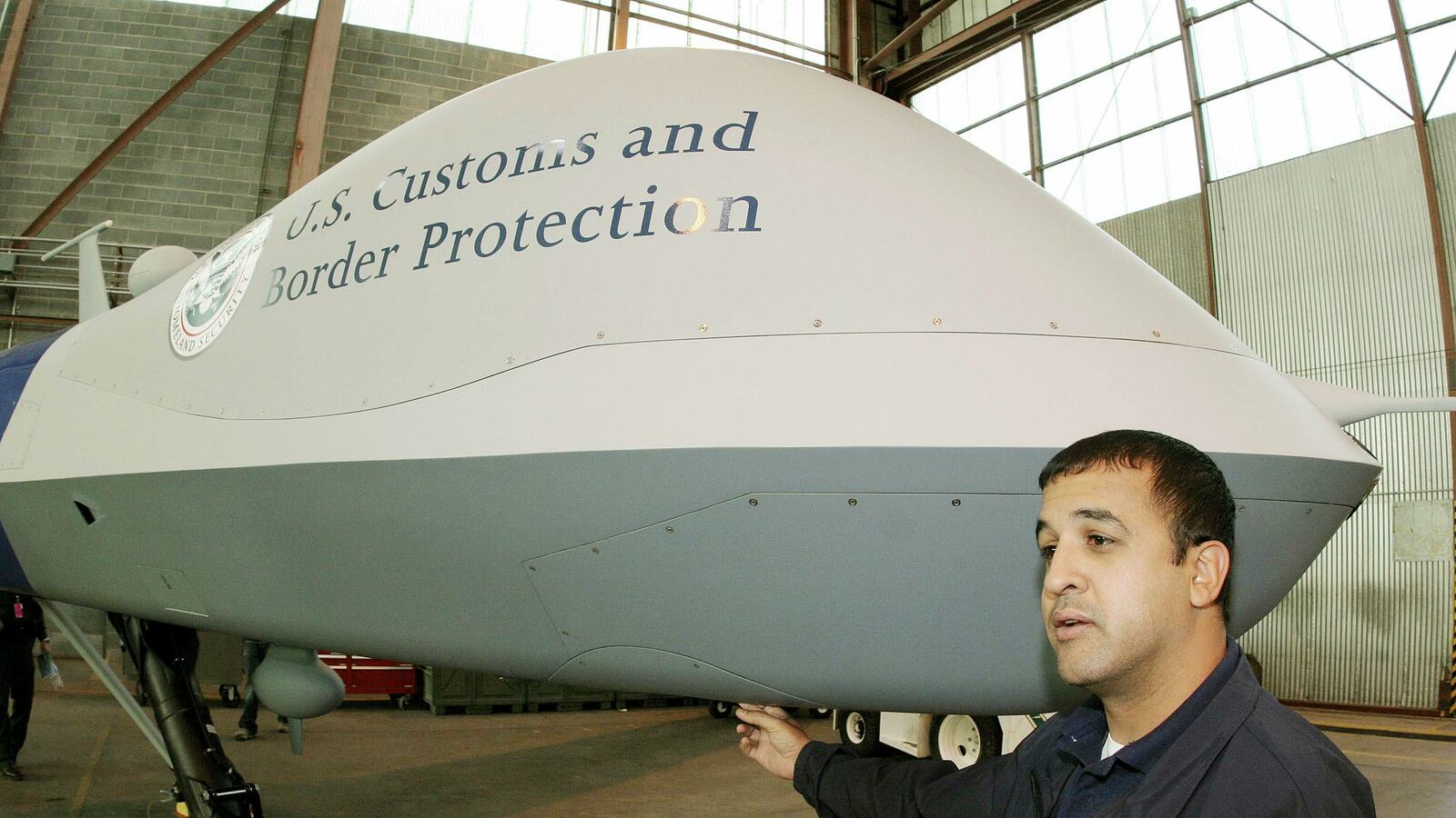 cheats/2014/11/13/u-s-drones-patrol-half-mexico-border/141113-predator-drone-cheat_tm095v