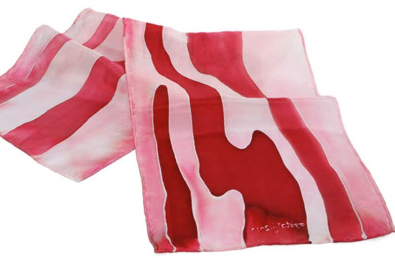 galleries/2010/12/18/bacon-gifts/bacon-gifts---scarf_jmebmt