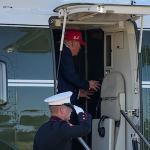 U.S. President Donald Trump talks to pilots aboard Marine One, before boarding Air Force One en route to Joint Base Andrews at Morristown Municipal Airport in Morristown, New Jersey, U.S., September 7, 2026. REUTERS/Eric Lee