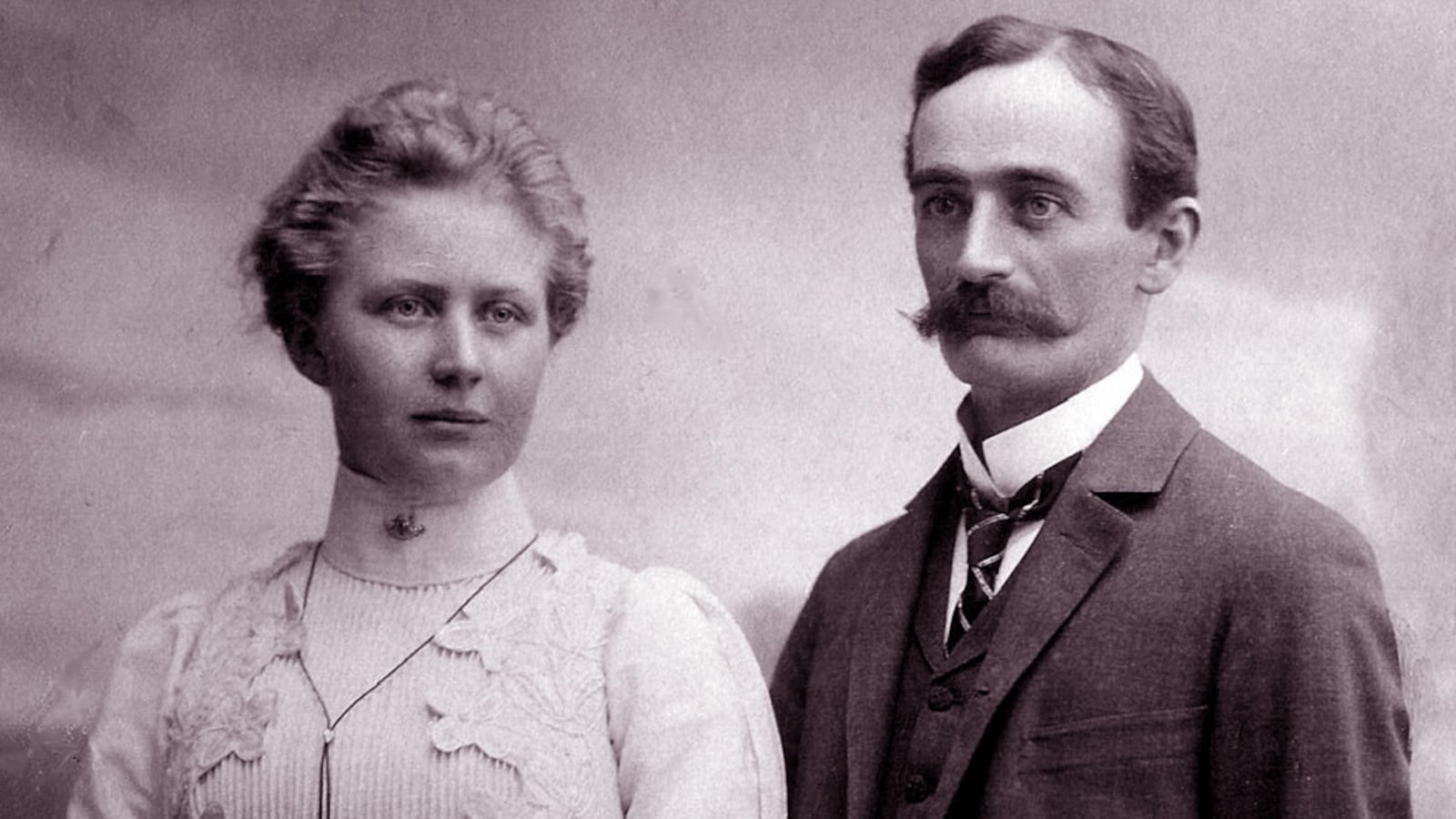 articles/2016/08/02/meet-freidrich-pimp-profiteer-and-patriarch-of-the-trump-line/160801-johnston-freiderick-drumpf-trump-embed-1_ryyono