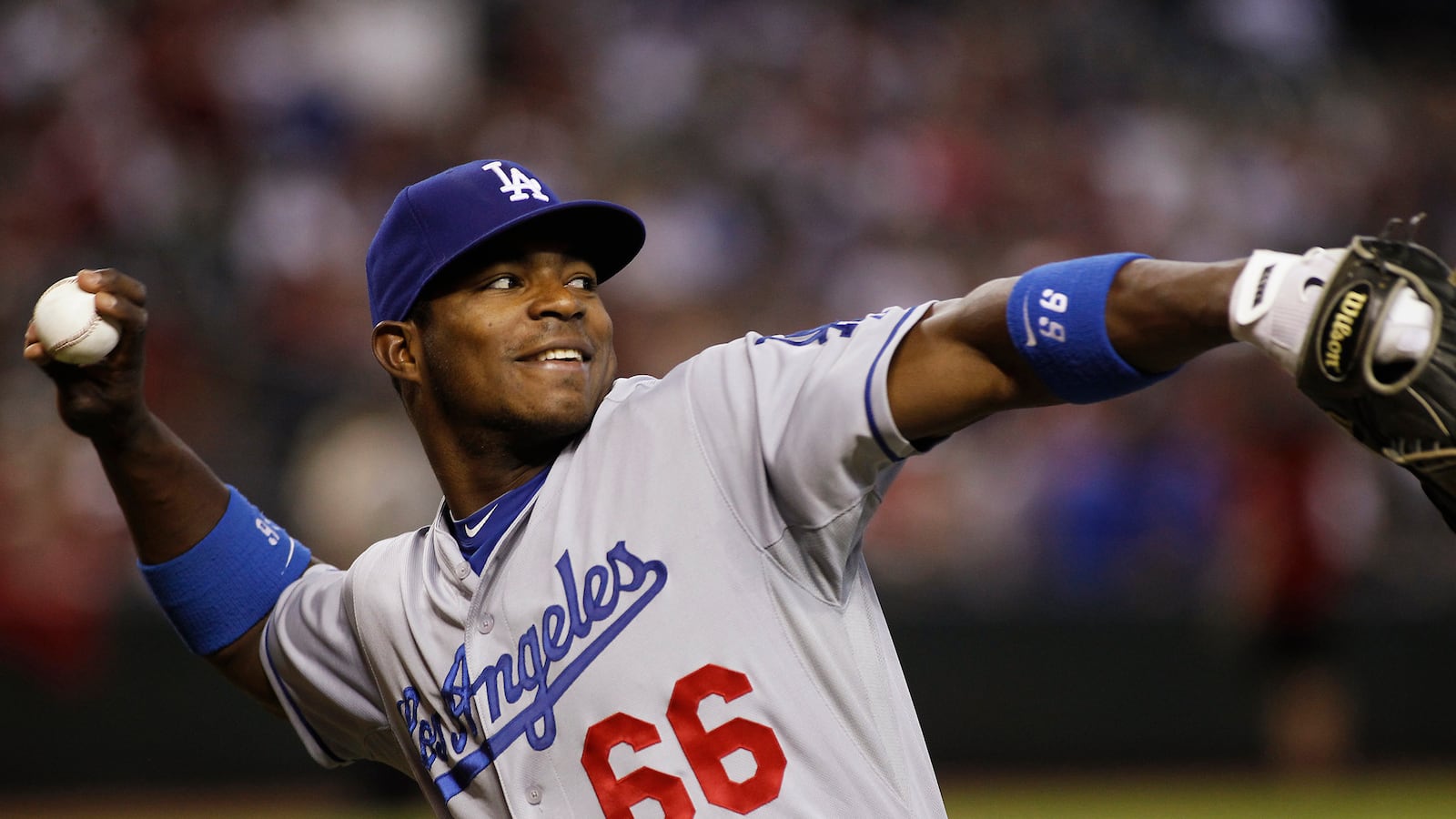 articles/2014/04/18/mlb-s-next-headache-cartels-gangsters-and-their-cuban-superstars/140417-cuban-baseball-tease_zmrppl