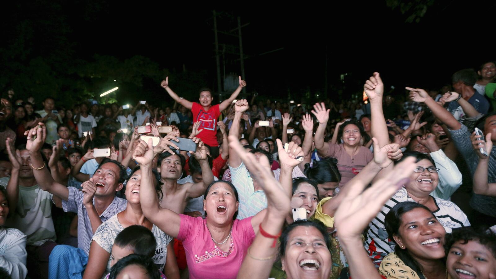 cheats/2015/11/08/myanmar-election-draws-80-turnout/151108-myanmar-cheat_iwywfw