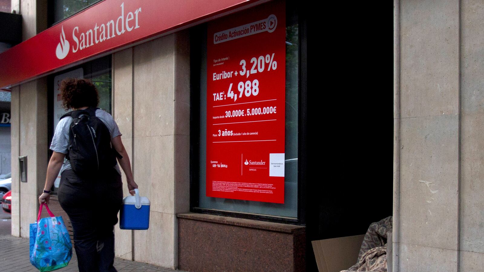 cheats/2012/06/07/spain-new-tax-policy-needed/spain-financial-crisis-cheat_kziyk1