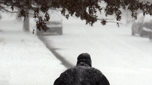 cheats/2009/12/20/snow-threatens-weekend-sales/east-coast-blizzard_k0oswu