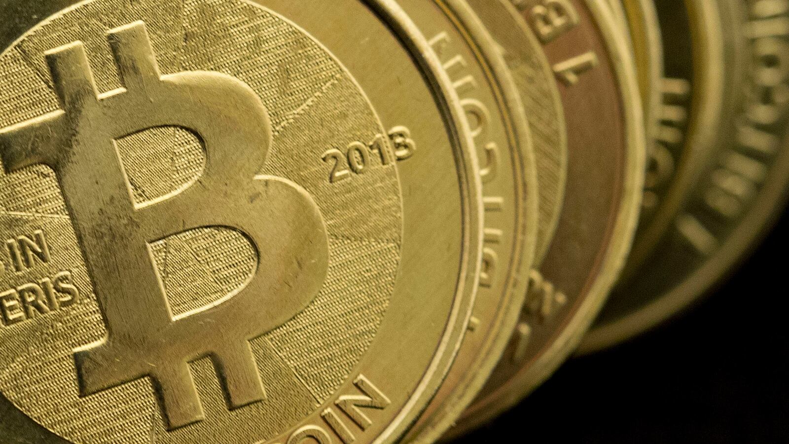 cheats/2014/07/01/one-bidder-wins-30-000-bitcoins/140613-silk-road-cheat_na9ira