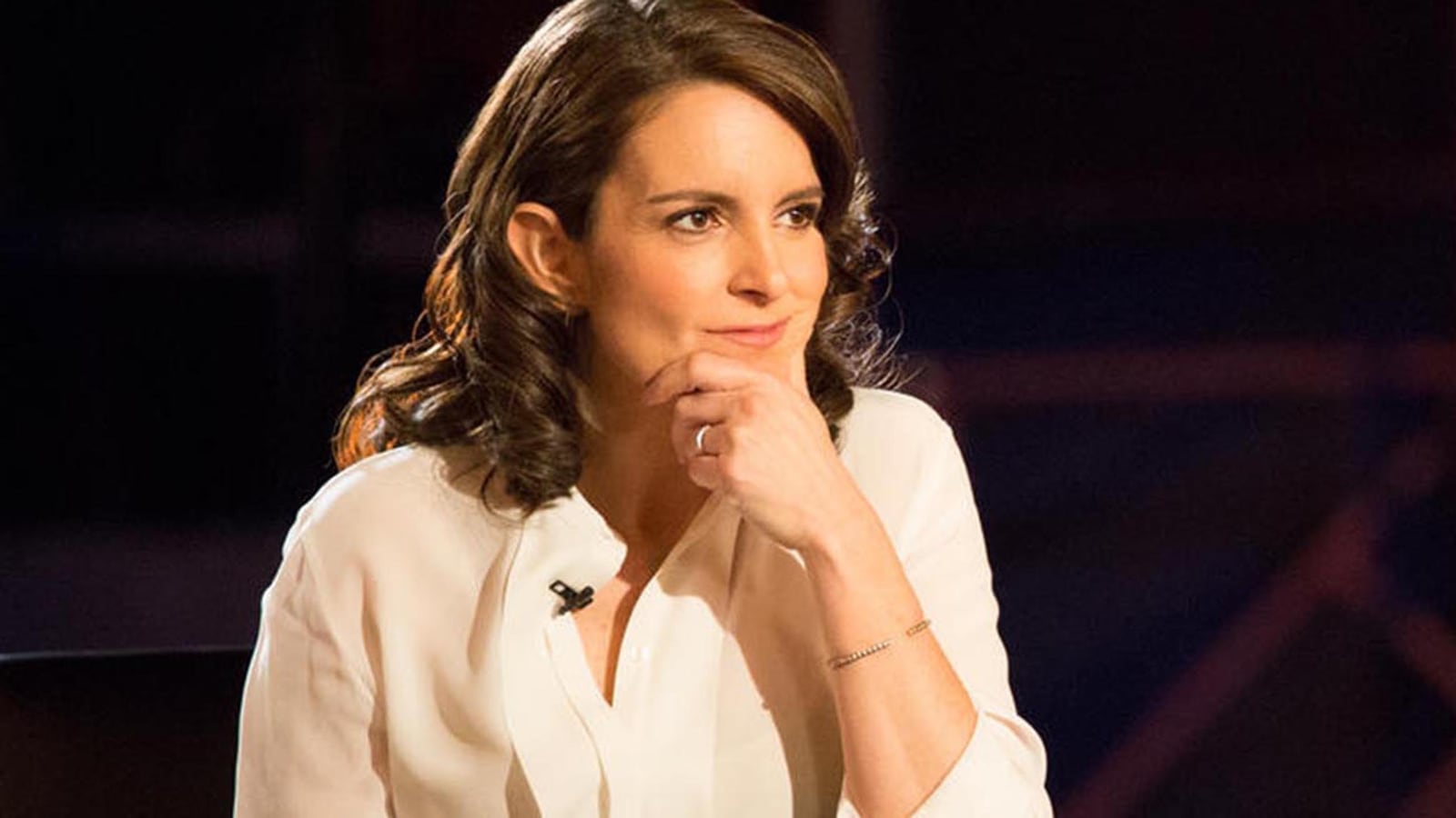 180503-wilstein-tina-fey-tease_fncofs