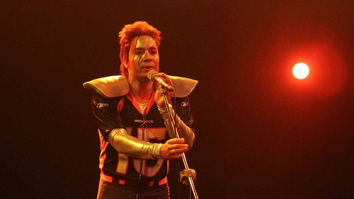 articles/2016/01/12/jimmy-fallon-and-conan-o-brien-say-goodbye-to-david-bowie/160111-wilstein-fallon-bowie-tease_efdpbz