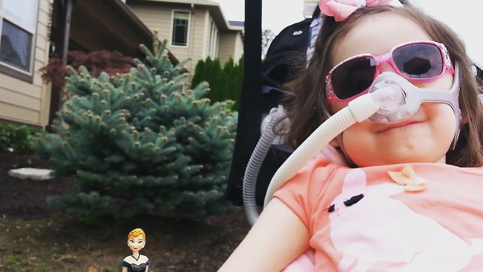 articles/2015/10/29/can-a-five-year-old-decide-her-own-death/151028-picciuto-5-year-old-girl-tease_gqcx7w