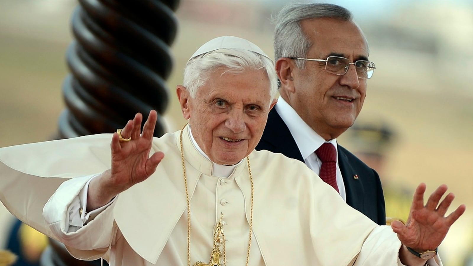 cheats/2012/09/14/pope-benedict-visits-lebanon/pope-benedict-lebanon-cheat_ykaa7y