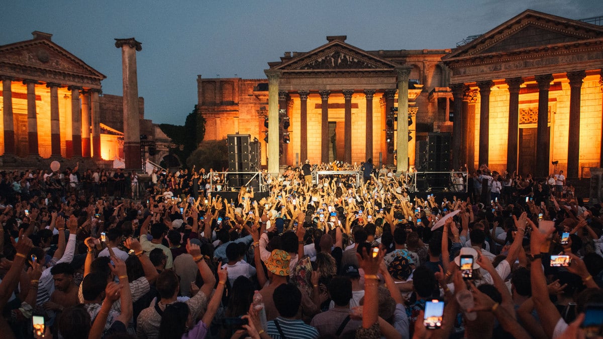 110222-plummer-rome-hero_g5dui6