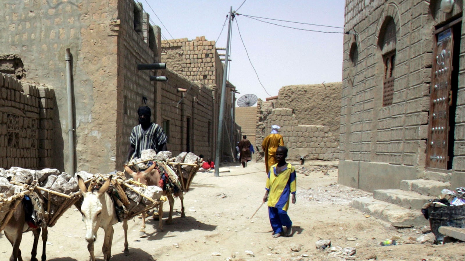 cheats/2011/11/26/tourists-killed-kidnapped-in-mali/mali-tourists-kidnapped-killed-cheat_yoaiym