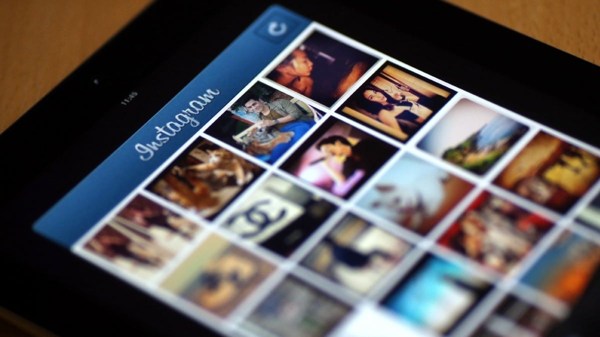 cheats/2013/03/15/snapchat-child-porn-at-nj-high-school/snapchat-sext-scandal-cheat_zqsxlr