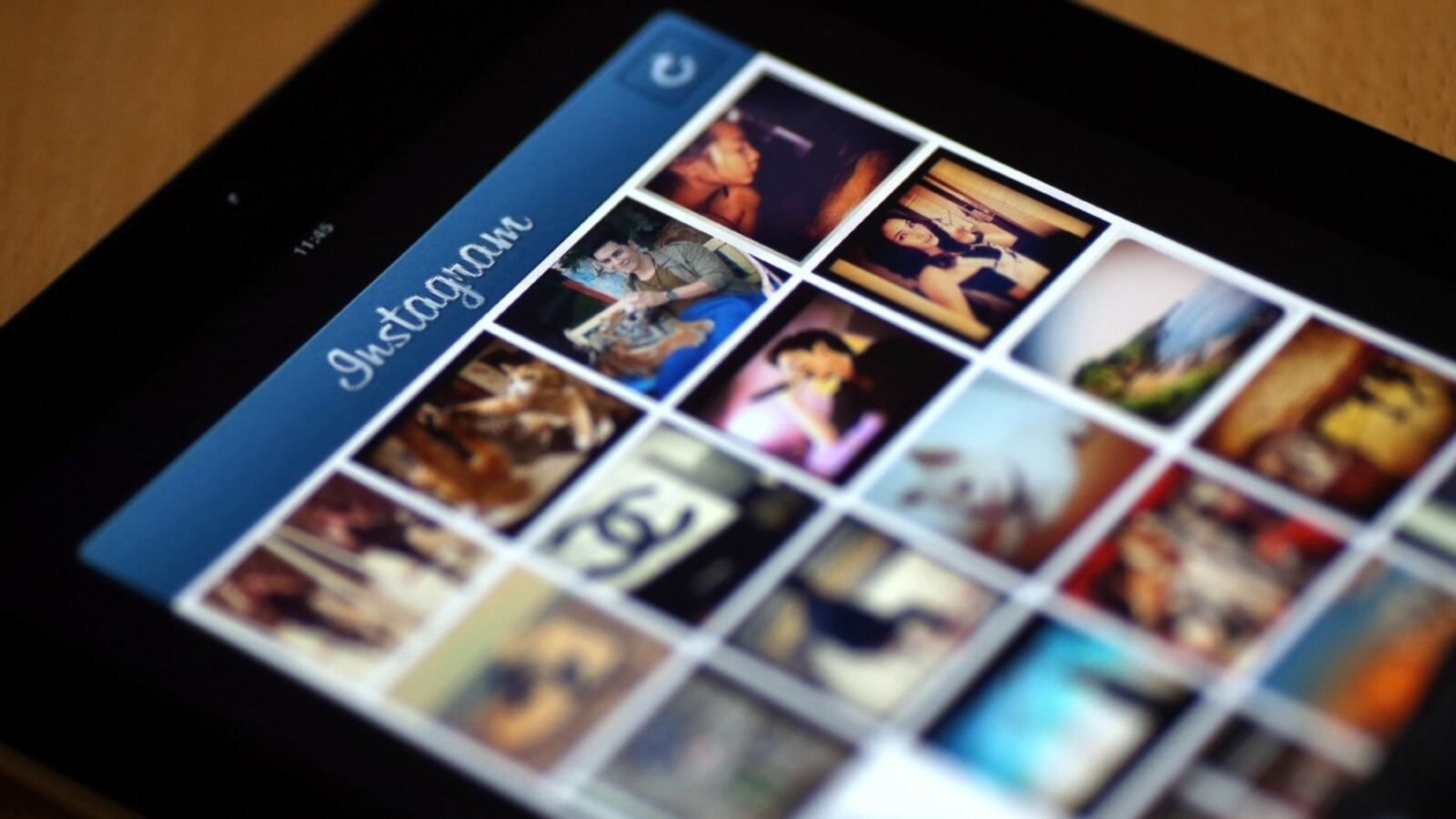 cheats/2013/03/15/snapchat-child-porn-at-nj-high-school/snapchat-sext-scandal-cheat_zqsxlr