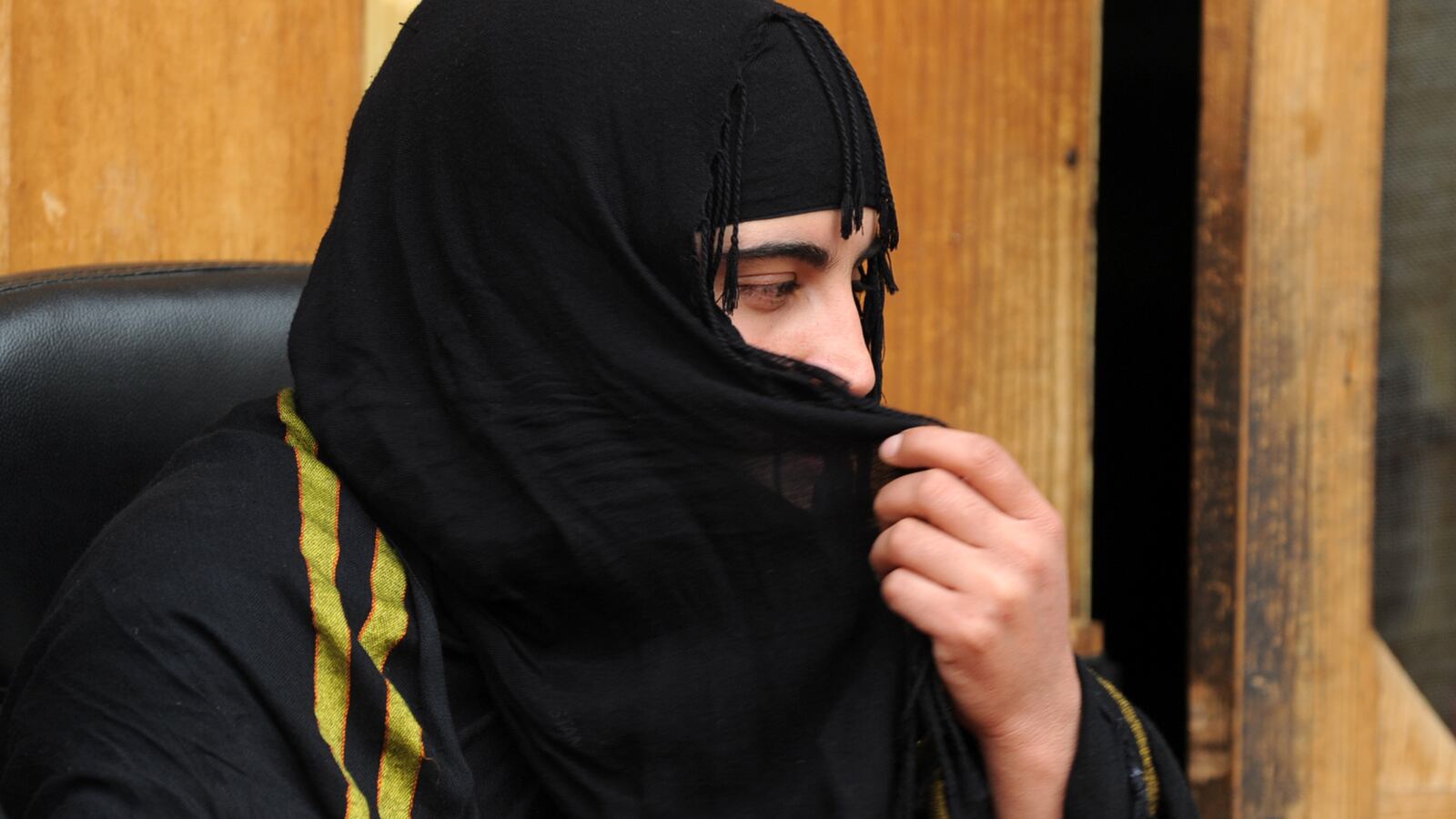 articles/2015/10/23/kandahar-is-killing-all-its-brave-women/151020-yousafzai-kandahar-tease_cjqnzj