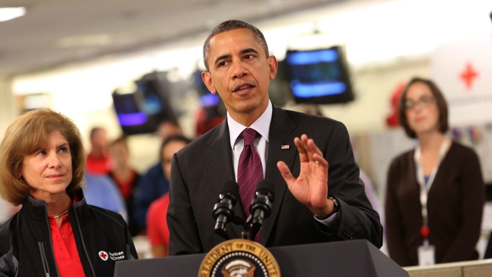 cheats/2012/10/30/obama-storm-is-not-yet-over/obama-red-cross-cs_sojwjo