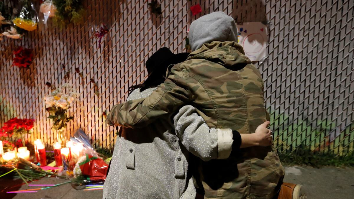 cheats/2016/12/05/oakland-fire-death-toll-still-climbing/161205-oakland-warehouse-fire-cheat_qvevkd