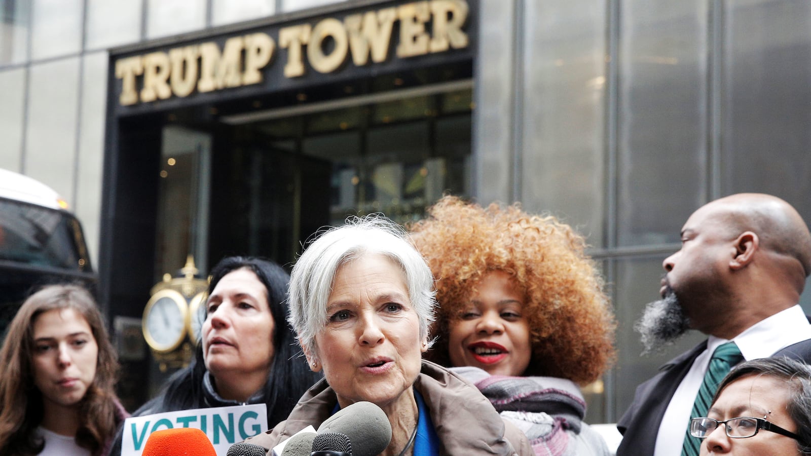 articles/2016/12/14/jill-stein-green-party-help-elect-climate-denier-regret-nothing/161212-murphy-jill-stein-tease_bno8e9