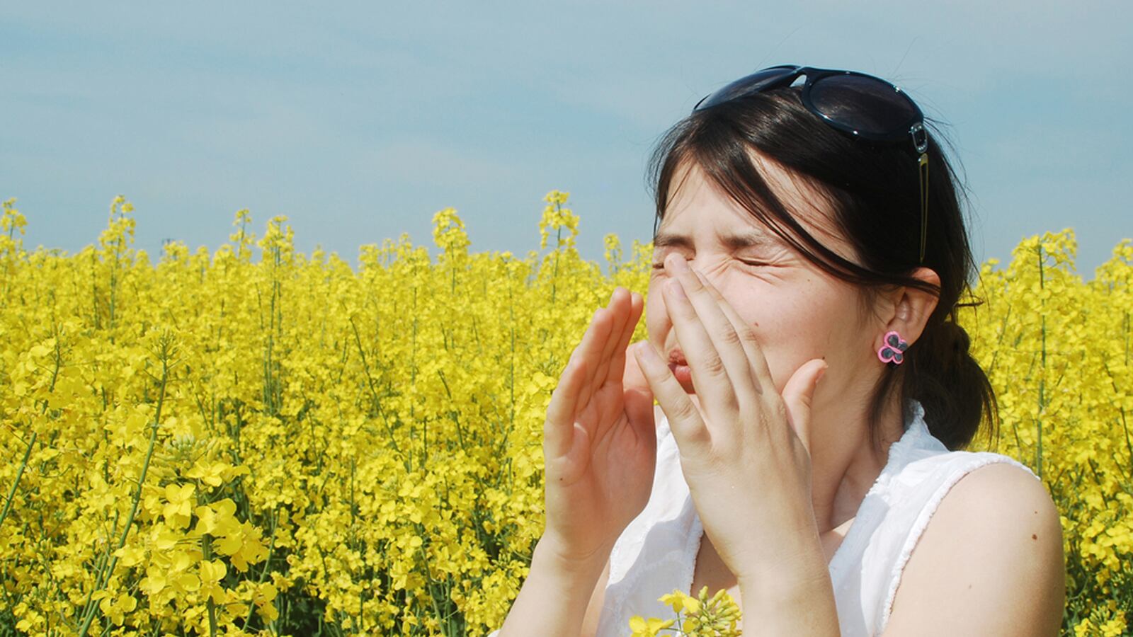 articles/2014/05/14/blame-climate-change-for-your-terrible-seasonal-allergies/140513-sepkowitz-allergies-tease_wp7lmq