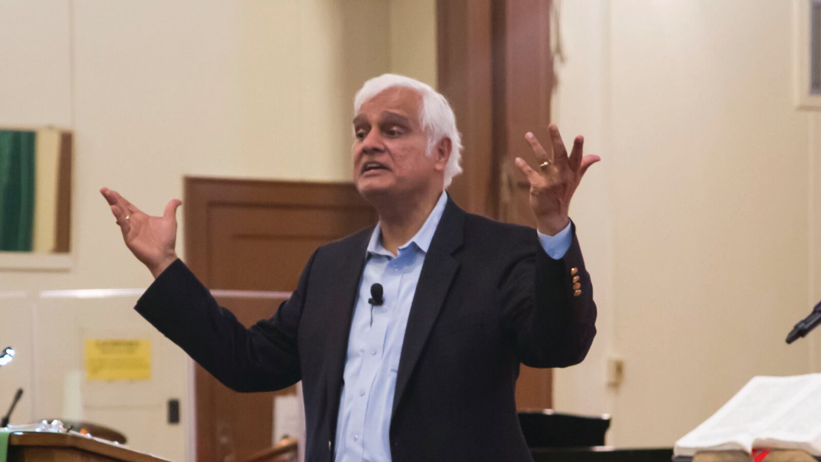 4096px-Ravi_Zacharias_speaks_at_Naval_Station_Guantanamo_Bay_130917-A-MS942-128_a6dqzl