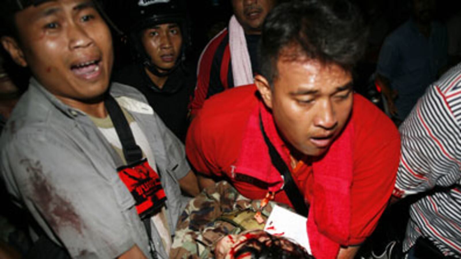 cheats/2010/05/13/thai-rebel-leader-shot-in-the-head/thai-general-shot_aplhvh