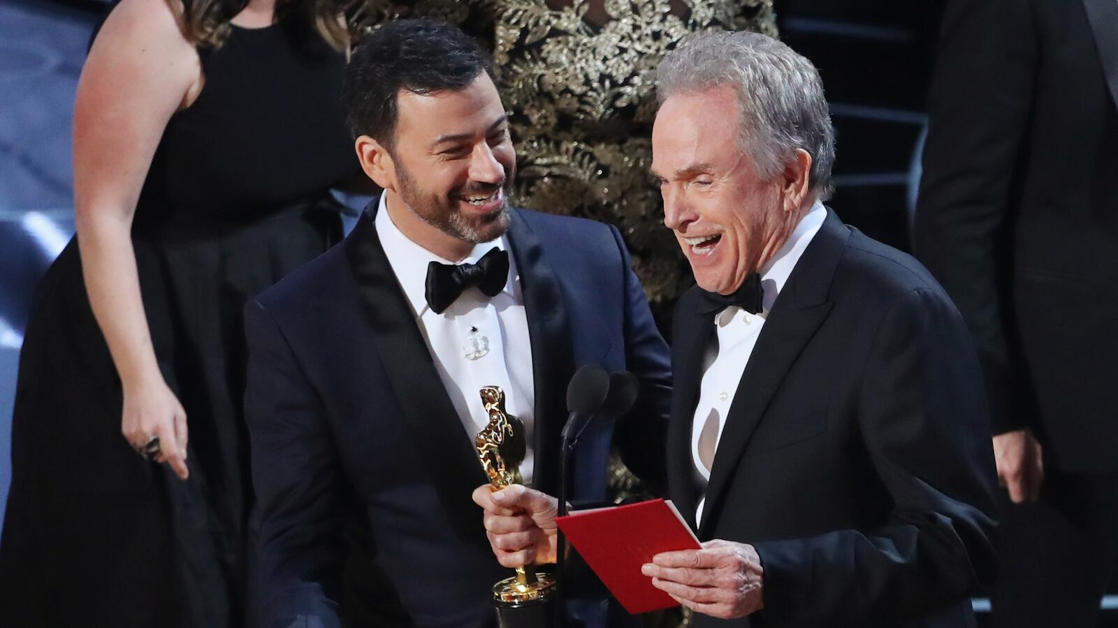 cheats/2017/02/27/donald-trump-makes-oscars-best-picture-flub-about-him/170227-trump-oscars-reaction-cheat_cnrhhz