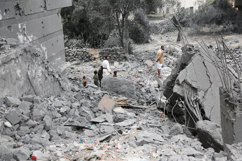 53 people, including children, were killed during the airstrikes in Yemen discussed in the chat.
