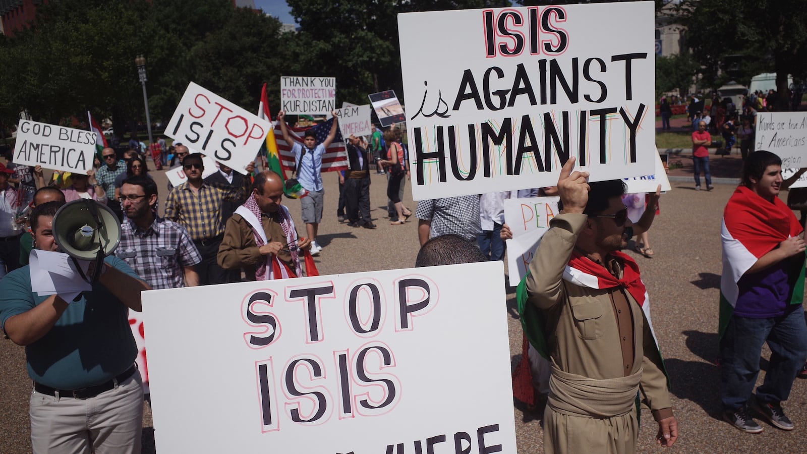 articles/2014/09/09/will-world-chaos-sink-the-dems/140809-anderson-chaos-tease_ay5ofh