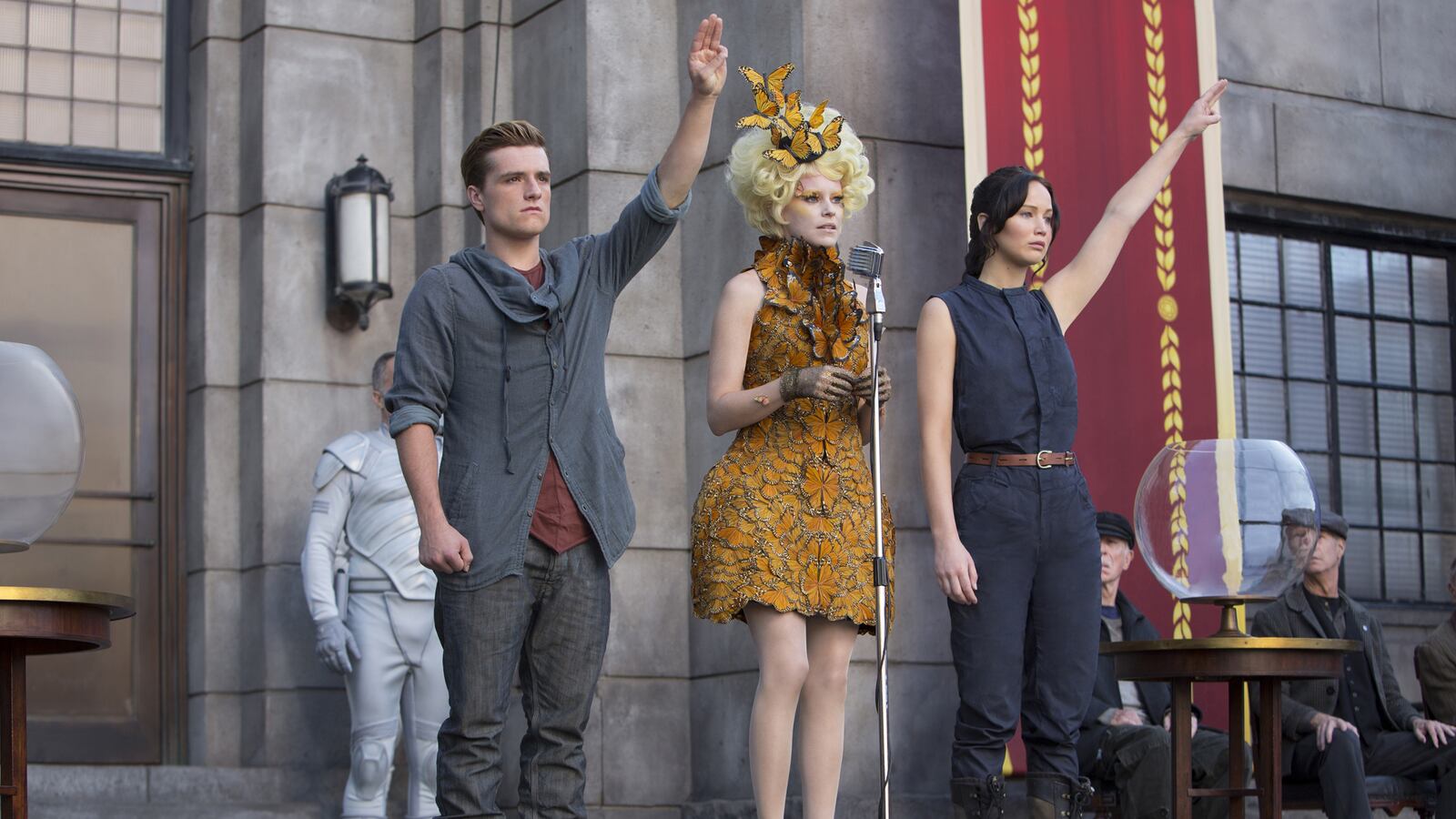 cheats/2013/12/02/catching-fire-wins-box-office/2013-_holiday-movie-preview-hunger-games_odbvnu
