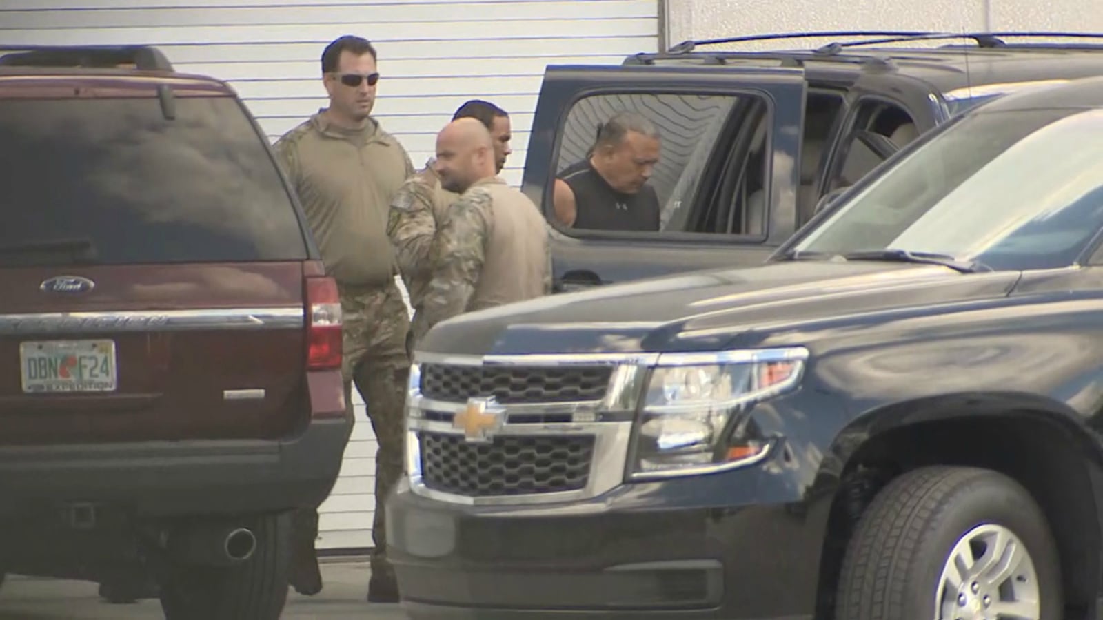 181027-twitter-apology-bomb-suspect-cheat_oulnfy