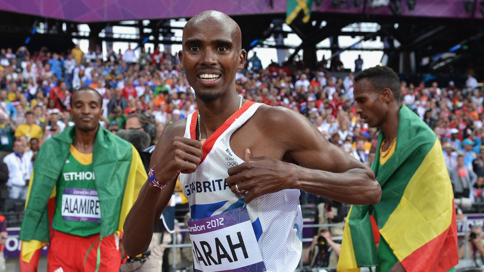 cheats/2012/12/30/u-s-stops-olympic-star/mo-farah-questioned-at-airport-cheat_bkgawt