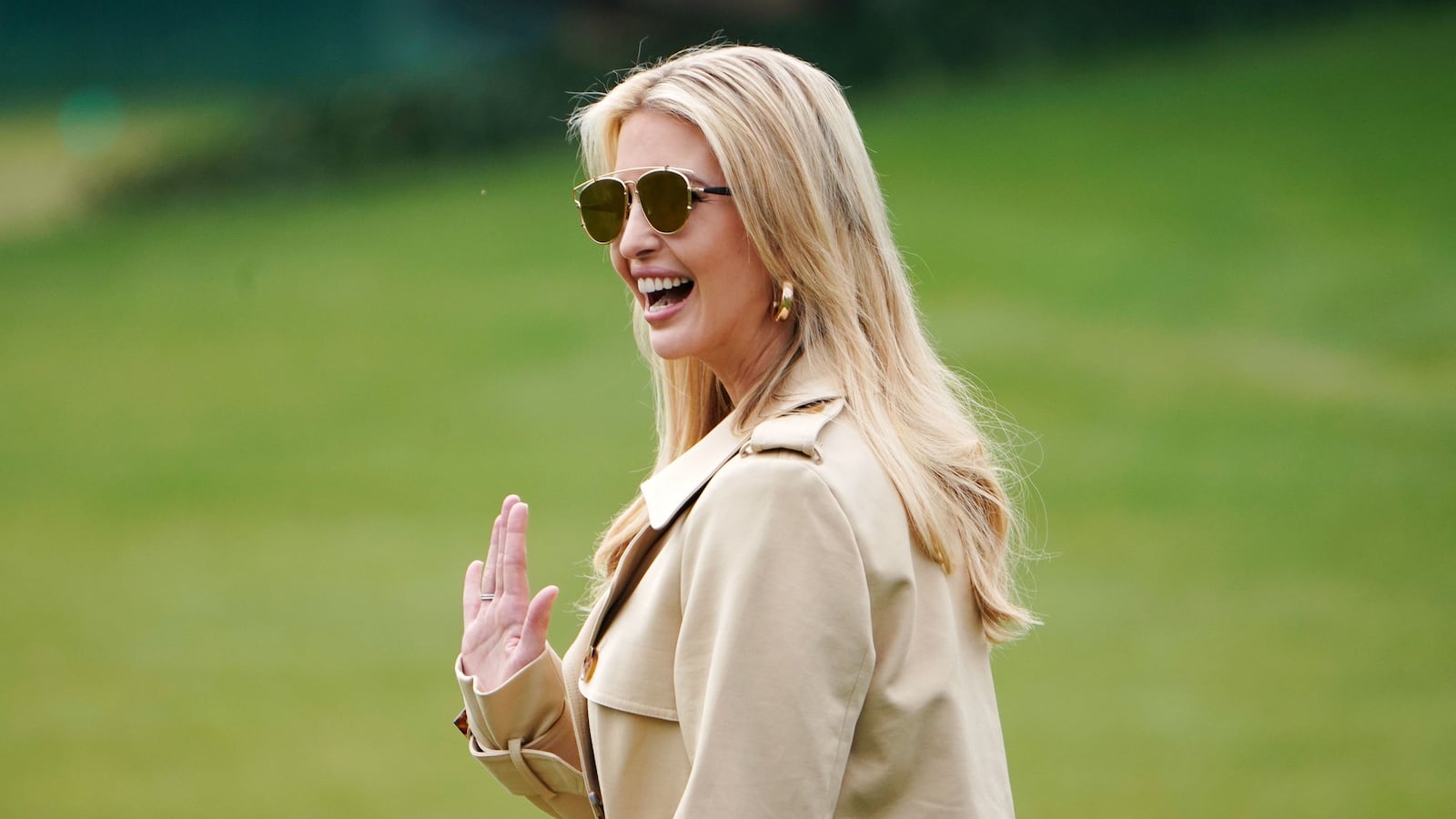 210114-alaina-ivanka-tease_odr2mn