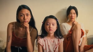 (L-R) Shih-Yuan Ma as I-Ann, Nina Ye as I-Jing, and Janel Tsai as Shu-Fen in Left-Handed Girl.