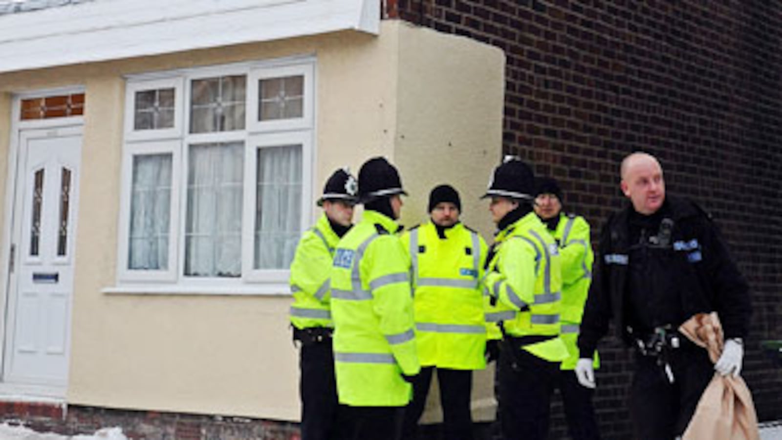 articles/2010/12/20/uk-terror-plot-the-latest-sign-of-al-qaedas-global-jihad/riedel-engligh-terror_148554_qk10dc