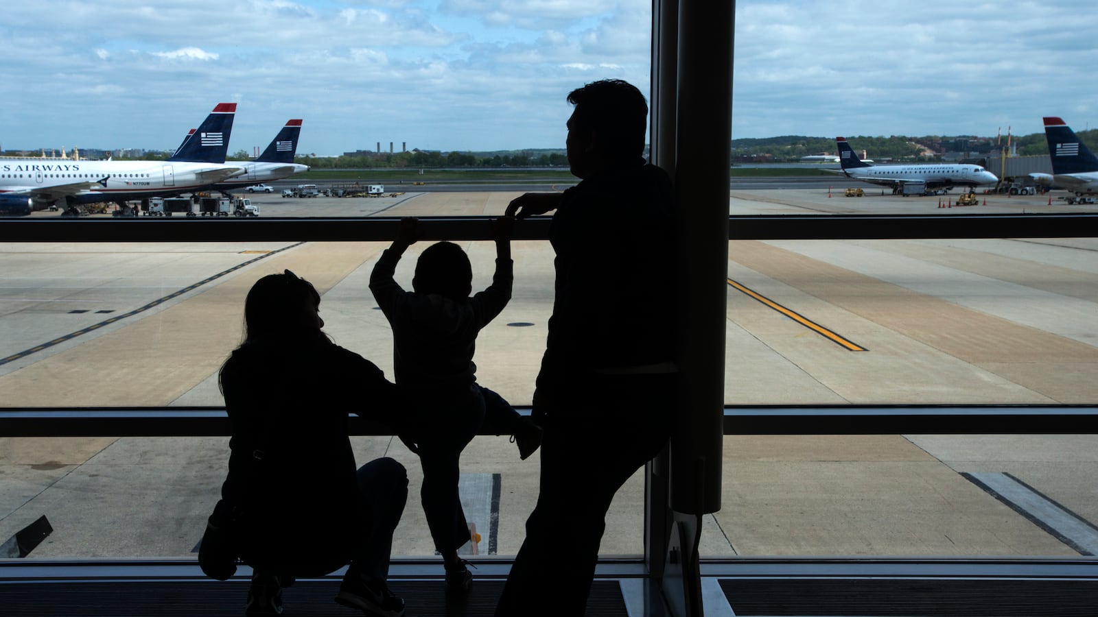 articles/2013/04/30/sequester-story-crashes-after-congress-ends-airport-furloughs/130429-Kurtz-Airplane-Sequester-tease_m6ui5y