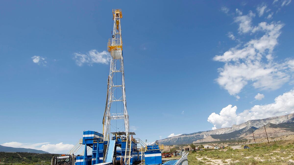 cheats/2011/12/31/natural-gas-prices-plunge/natural-gas-prices-falling-cheat_mnnyhk