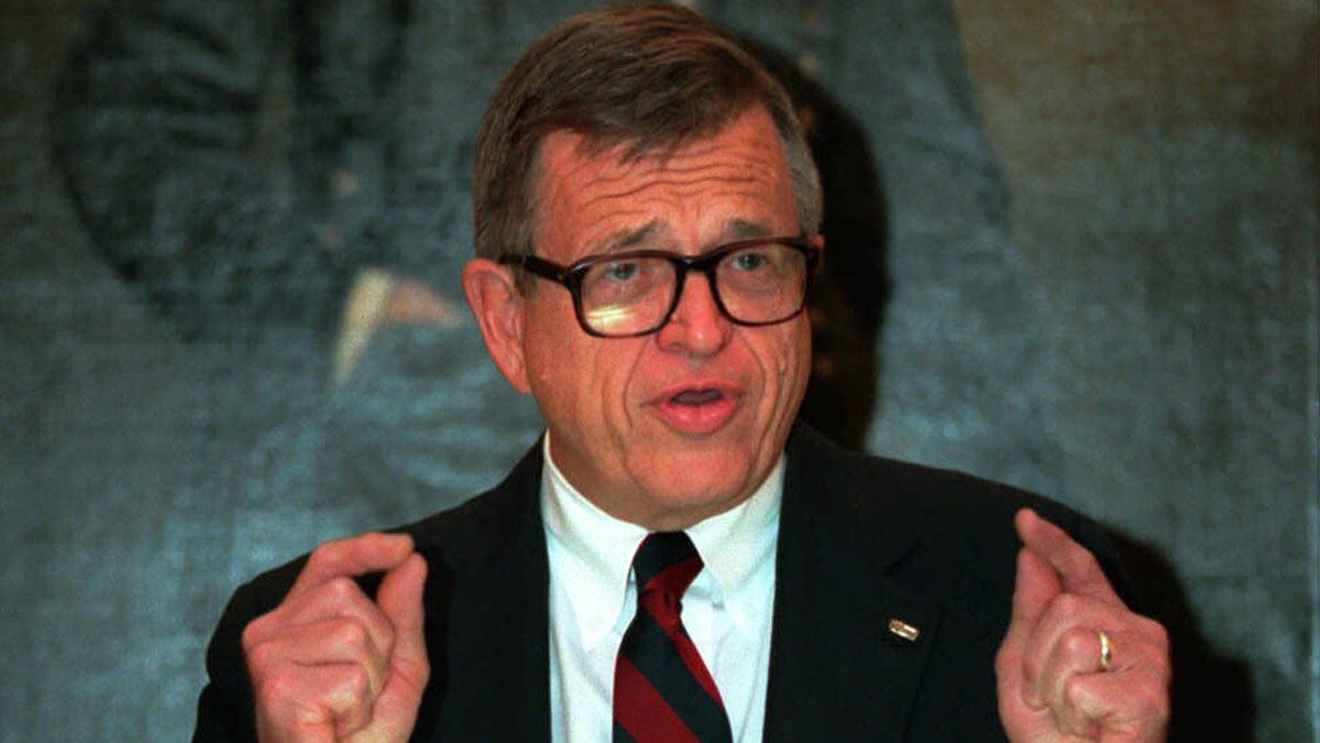 articles/2012/05/01/charles-chuck-colson-s-prison-ministry-accused-of-favoring-christians/charles-colson-frazier_tbsw07