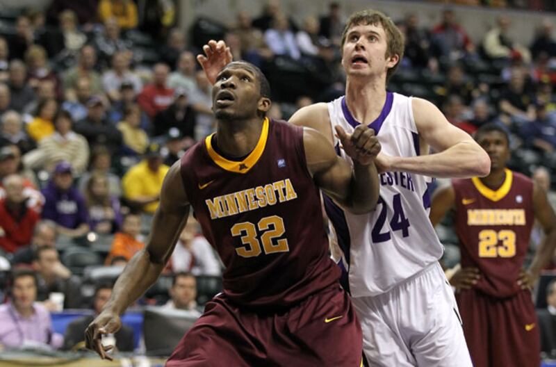 galleries/2011/03/20/die-hard-college-hoops-fans/college-basketball-fans---university-of-minnesota_gllhs8