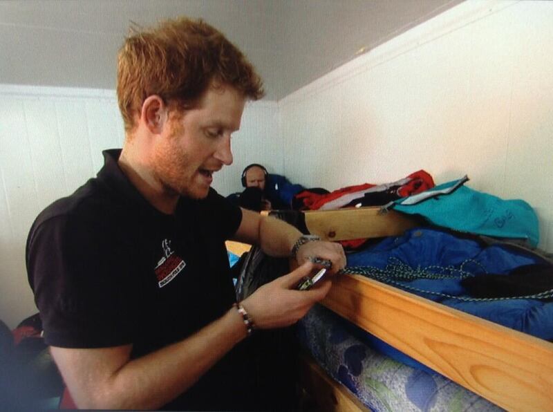 articles/2013/11/26/hairy-harry-grows-a-polar-beard/BZ6gwlDIAAA-g7U_stysxc