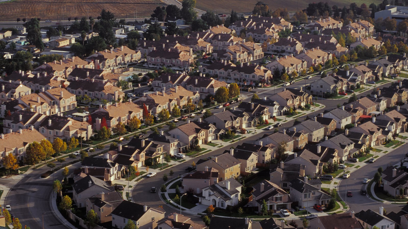 articles/2013/05/30/never-mind-inequality-silicon-valley-enriches-all-of-our-lives/130529-silicon-valley-tease_qycfzv