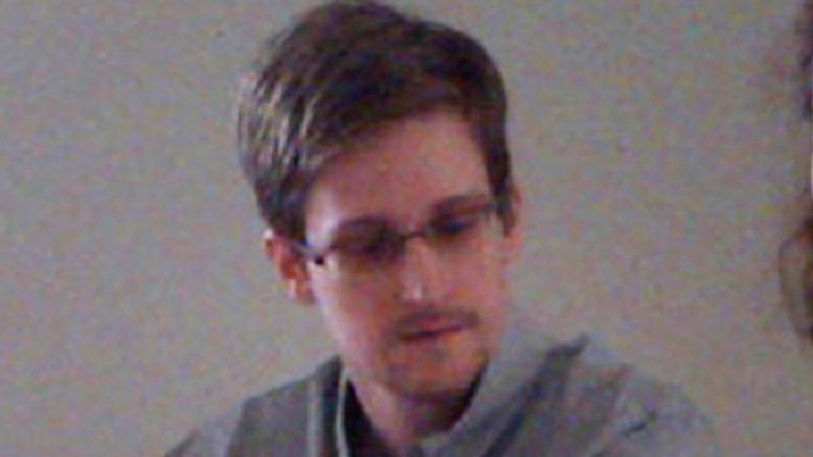 cheats/2013/07/15/greenwald-snowden-has-nsa-blueprint/130715-edward-snowden-cheat_ftipxs