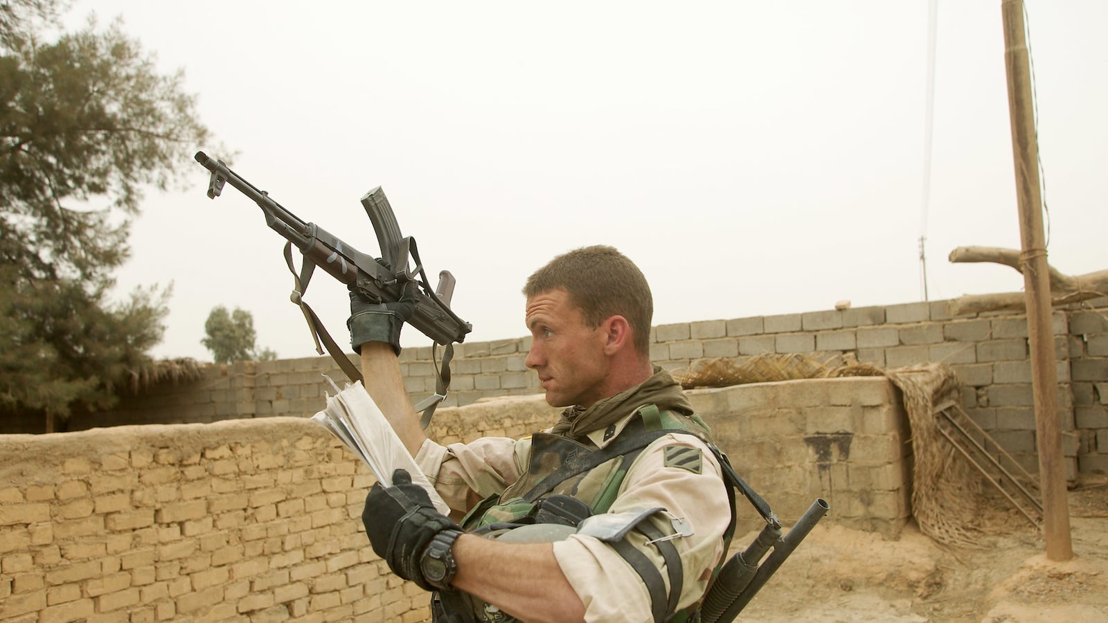 articles/2014/07/05/vets-pick-the-best-books-about-iraq/140703-beast-iraq-books-tease_mulkce