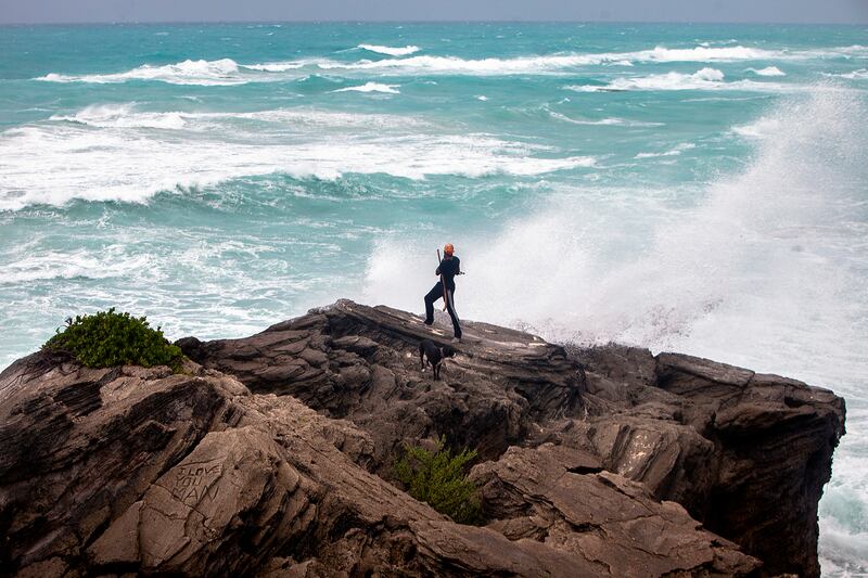 galleries/2014/10/19/hurricane-gonzalo-bearing-down-on-bermuda-photos/141017-gonzalo-4_o3enuf