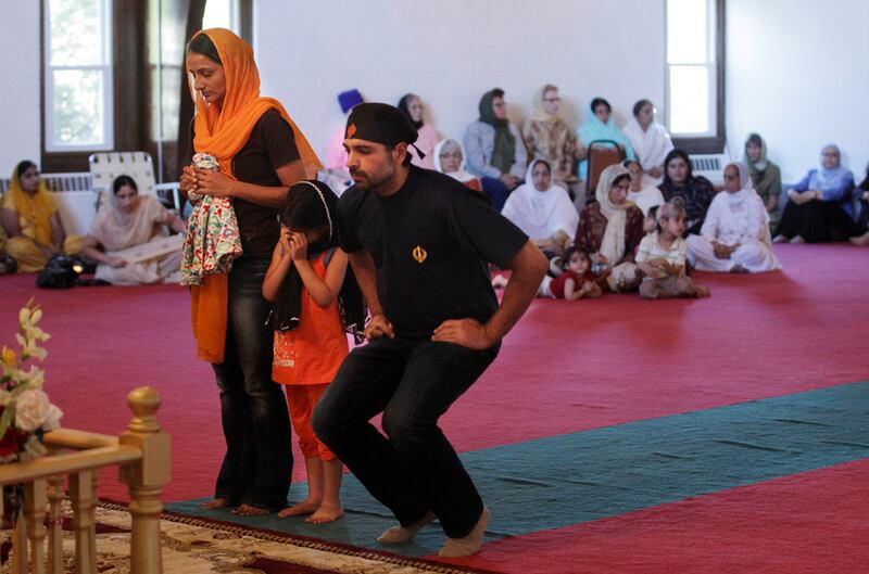 galleries/2012/08/05/shooting-at-sikh-temple-in-oak-creek-wisconsin-photos/update-gal-shooting-wis-sikh-8_r7rg2r