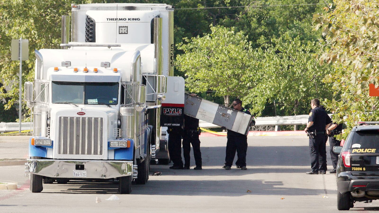 171016-san-antonio-trucker-cheat_aoneb7