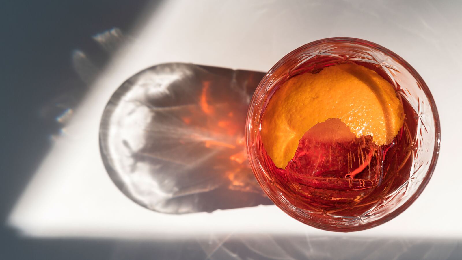 211222-half-full-hero-4_copy_kuw1se